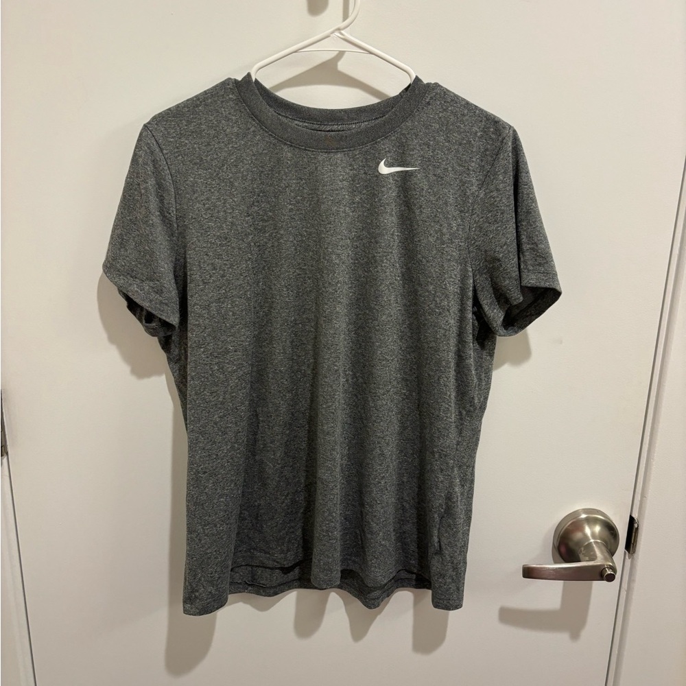 Gray Nike dry legend training shirt. XL